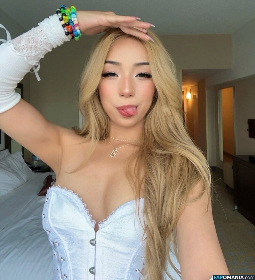 hot4yaya Nu OnlyFans  Foto vazada #3