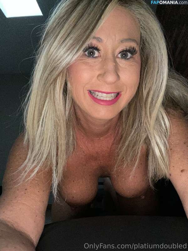 HotMom / bluegrasspeach Nu OnlyFans  Foto vazada #1