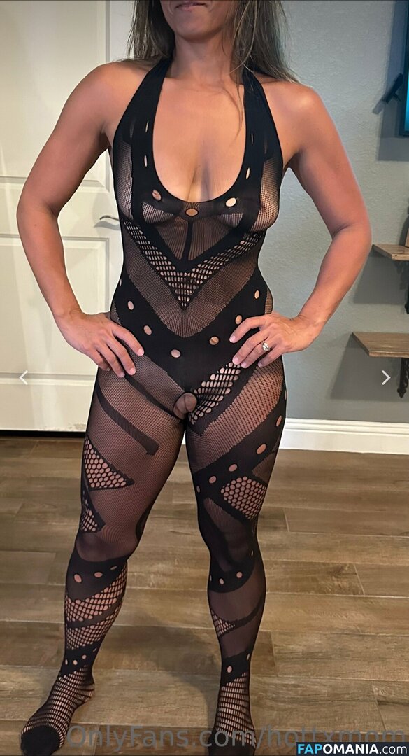  / Hottexasm1lf / Hottexasmilf / Hottxmom / hottx_milf Nu OnlyFans  Foto vazada #4
