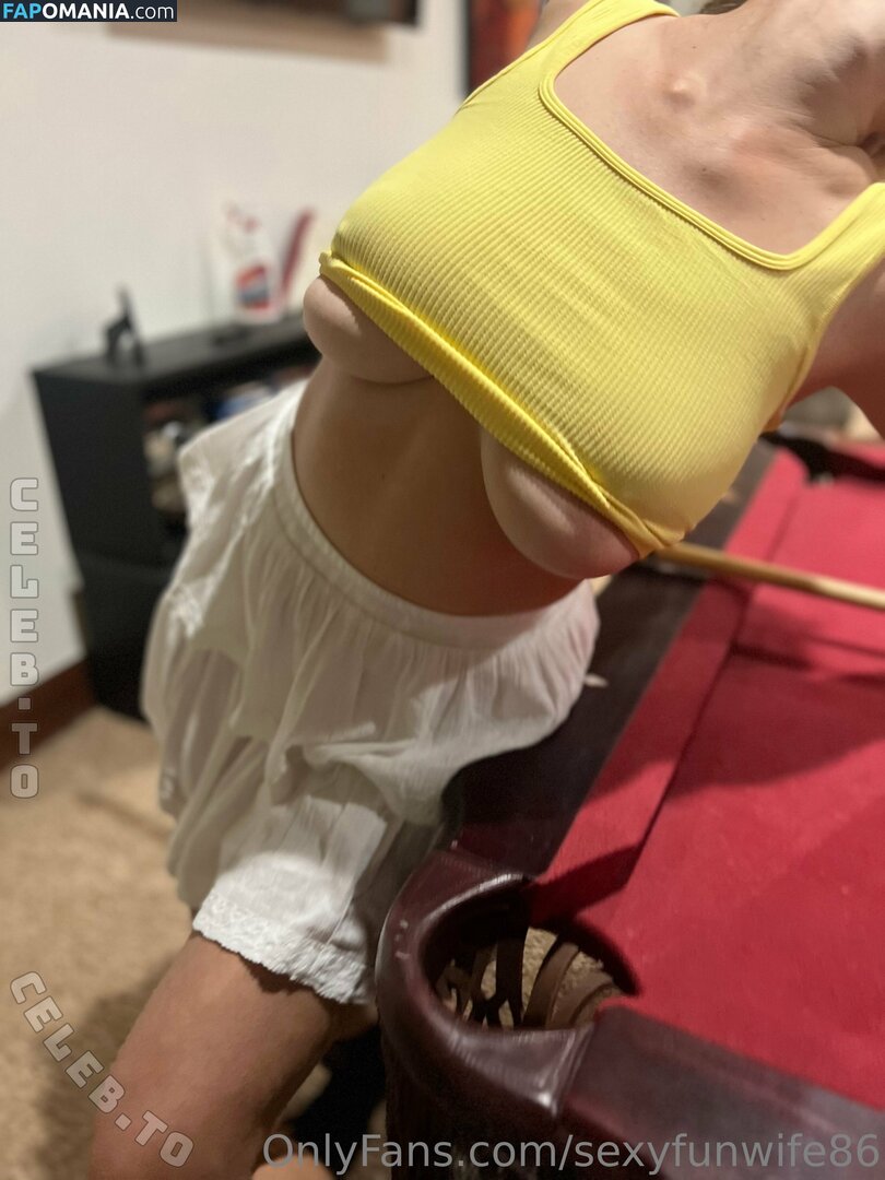 HotYogaWife / blondewife83 / https: Nu OnlyFans  Foto vazada #1