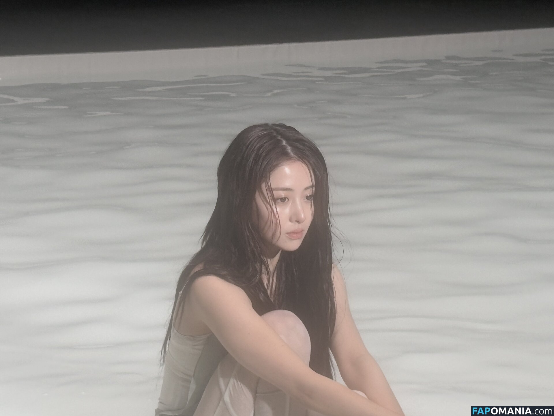 Huh Yunjin 허윤진 / LESSERAFIM / jenaissante Nu OnlyFans  Foto vazada #5