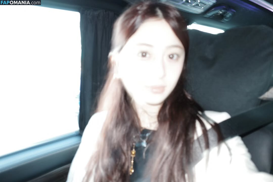 Huh Yunjin 허윤진 / LESSERAFIM / yunjin_lesserafims Nu OnlyFans  Foto vazada #11