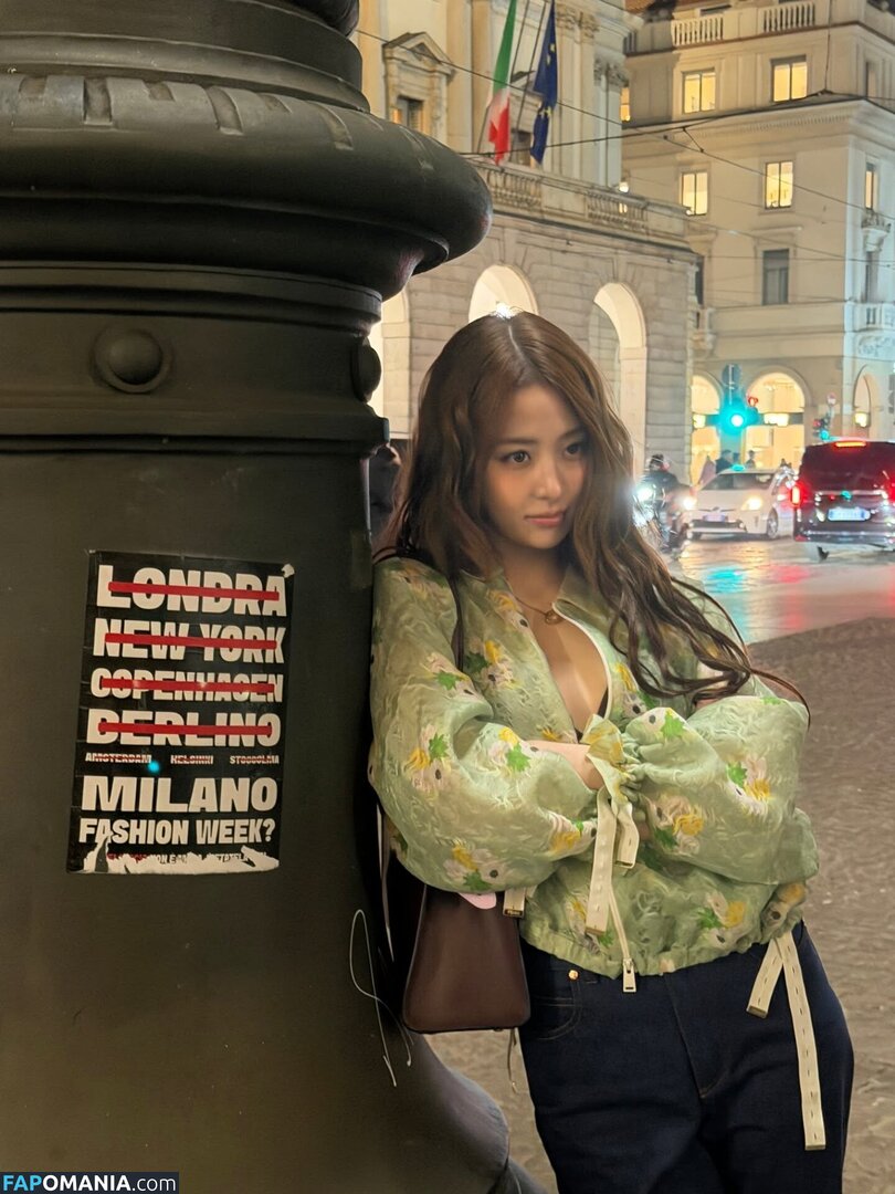 Huh Yunjin 허윤진 / LESSERAFIM / yunjin_lesserafims Nu OnlyFans  Foto vazada #23