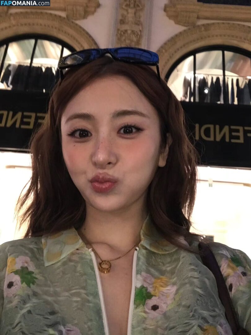 Huh Yunjin 허윤진 / LESSERAFIM / yunjin_lesserafims Nu OnlyFans  Foto vazada #31
