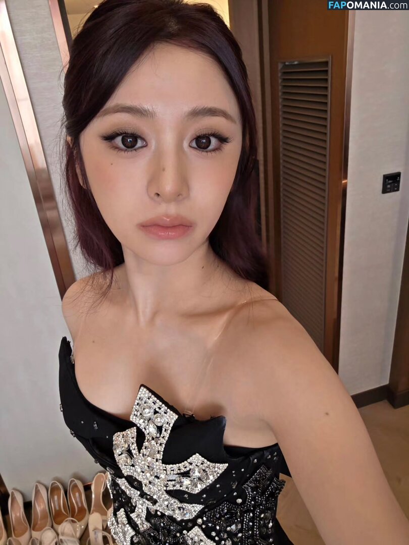 Huh Yunjin 허윤진 / LESSERAFIM / yunjin_lesserafims Nu OnlyFans  Foto vazada #36