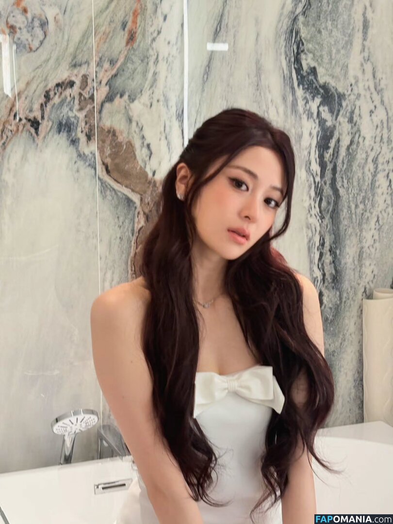 Huh Yunjin 허윤진 / LESSERAFIM / yunjin_lesserafims Nu OnlyFans  Foto vazada #42