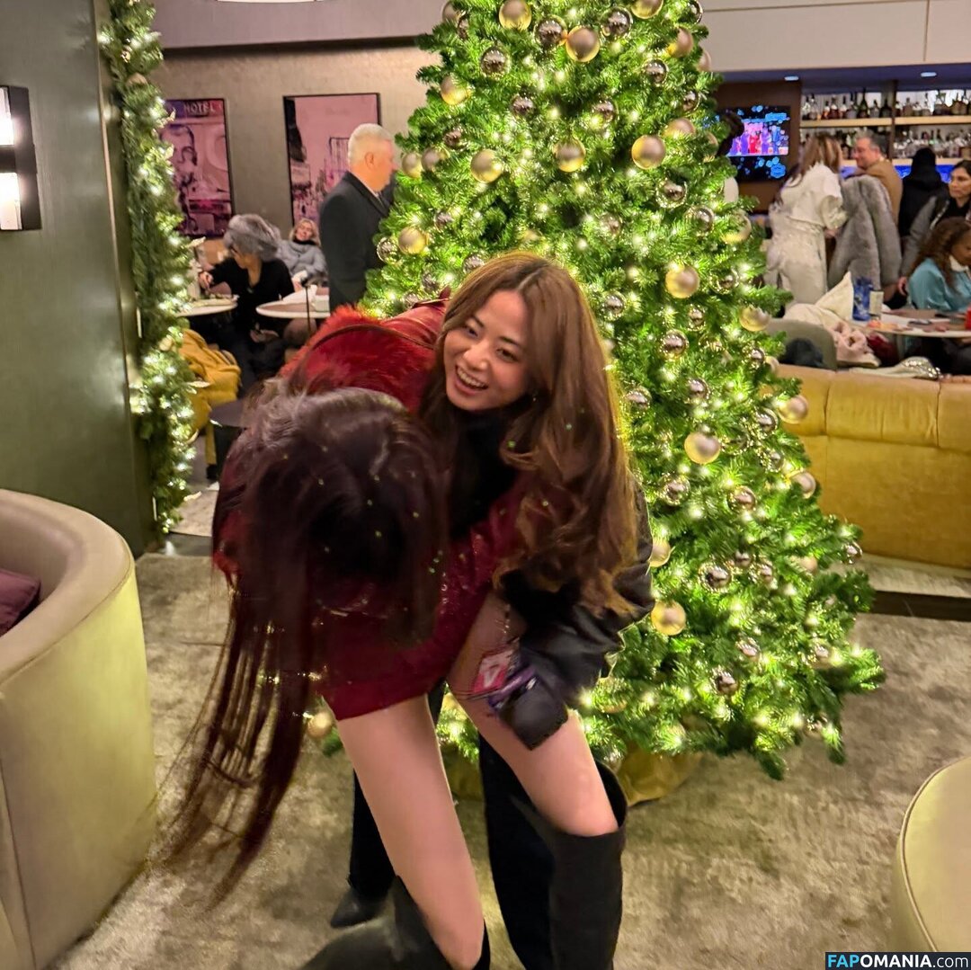 Huh Yunjin 허윤진 / LESSERAFIM / yunjin_lesserafims Nu OnlyFans  Foto vazada #46