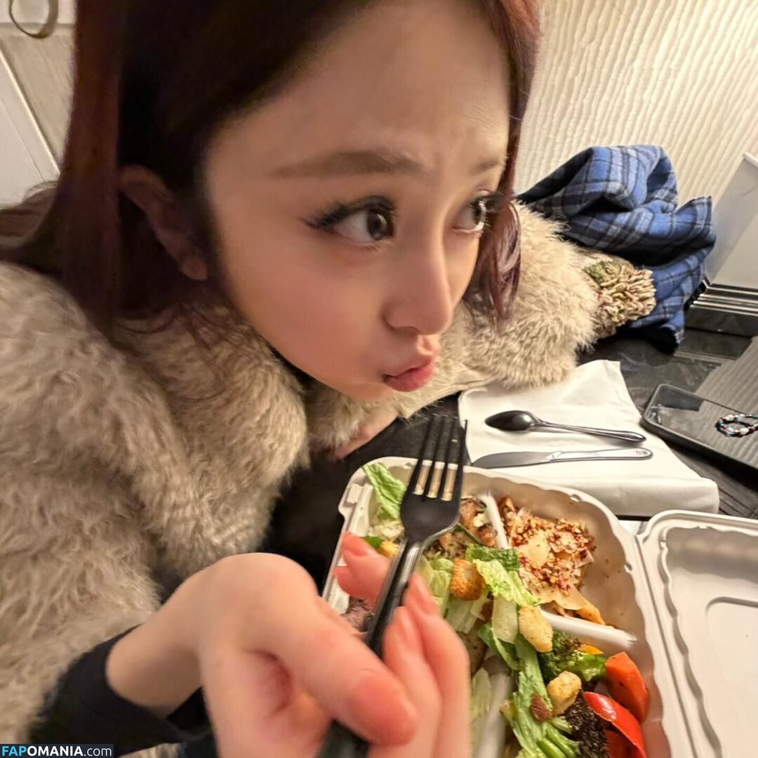 Huh Yunjin 허윤진 / LESSERAFIM / yunjin_lesserafims Nu OnlyFans  Foto vazada #49