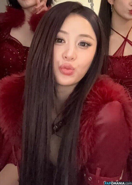 Huh Yunjin 허윤진 / LESSERAFIM / yunjin_lesserafims Nu OnlyFans  Foto vazada #52