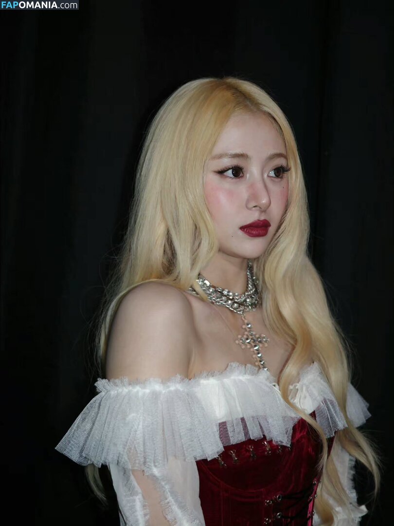 Huh Yunjin 허윤진 / LESSERAFIM / jenaissante Nu OnlyFans  Foto vazada #54