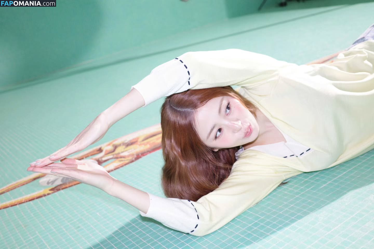 Huh Yunjin 허윤진 / LESSERAFIM / jenaissante Nu OnlyFans  Foto vazada #98