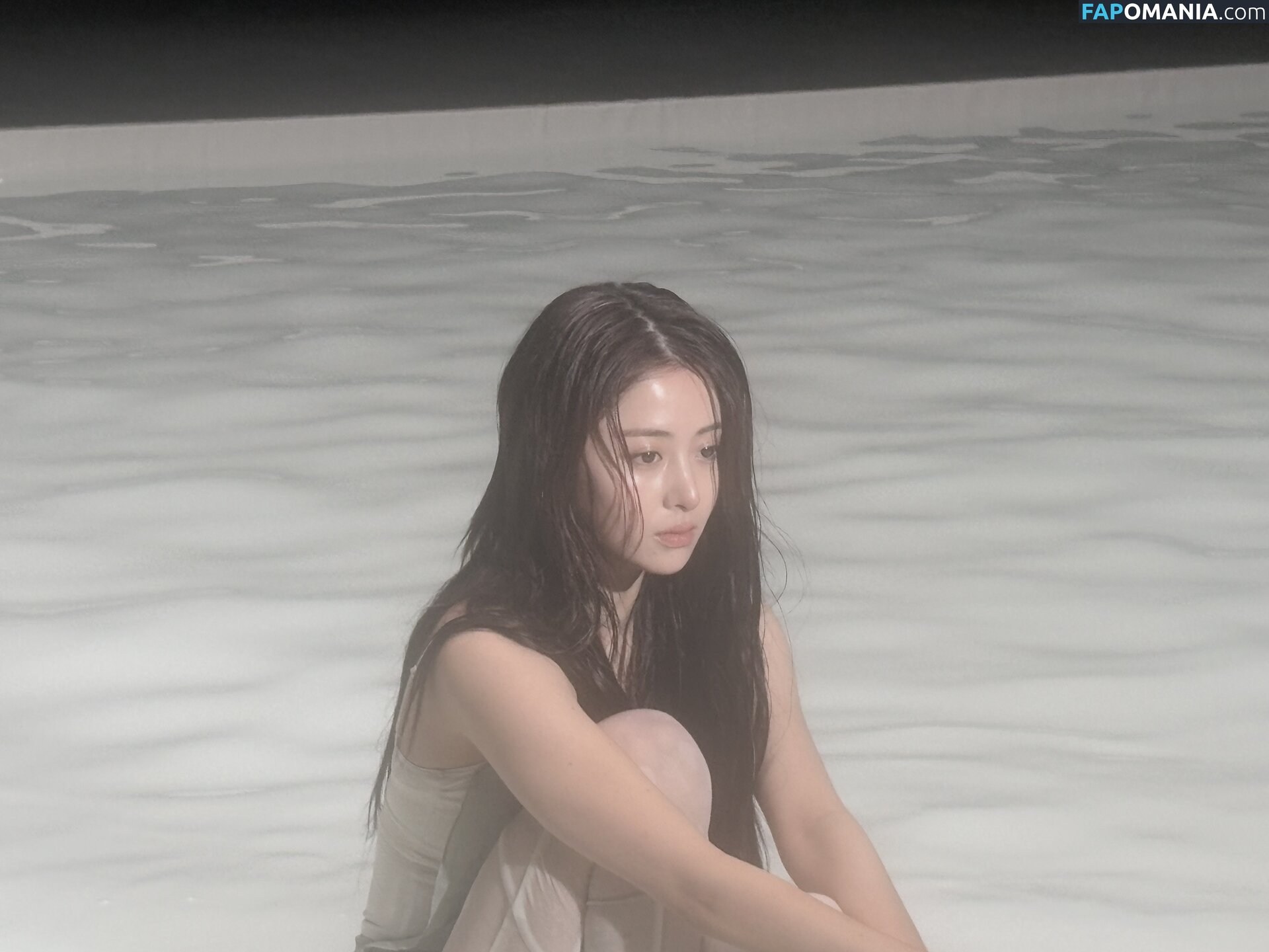 Huh Yunjin 허윤진 / LESSERAFIM / jenaissante Nu OnlyFans  Foto vazada #126
