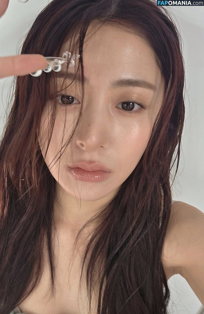 Huh Yunjin 허윤진 / LESSERAFIM / jenaissante Nu OnlyFans  Foto vazada #128