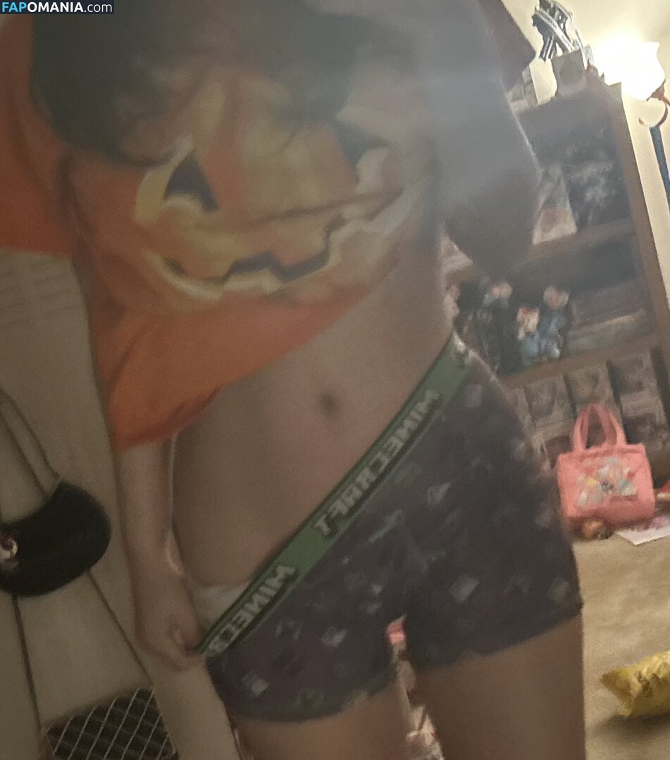 Hyacinth Nu OnlyFans  Foto vazada #2