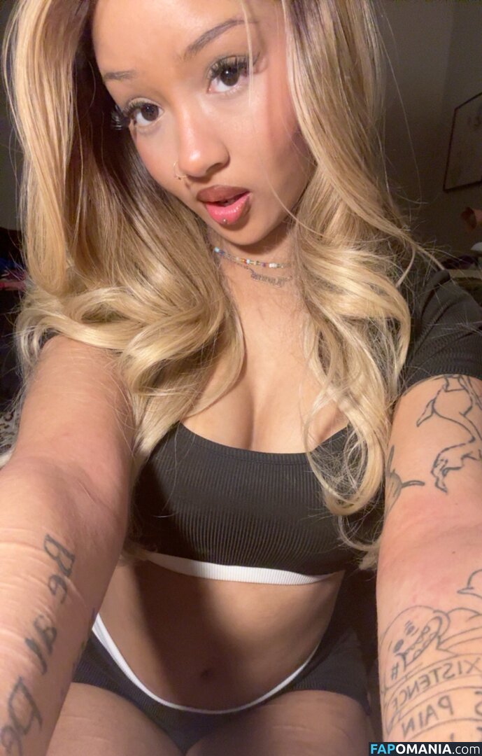 https: / ickysisterr / revoltingsister Nu OnlyFans  Foto vazada #12