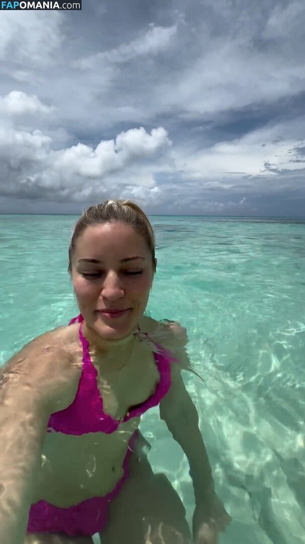 Justine Ezarik / iJustine Nu OnlyFans  Foto vazada #224