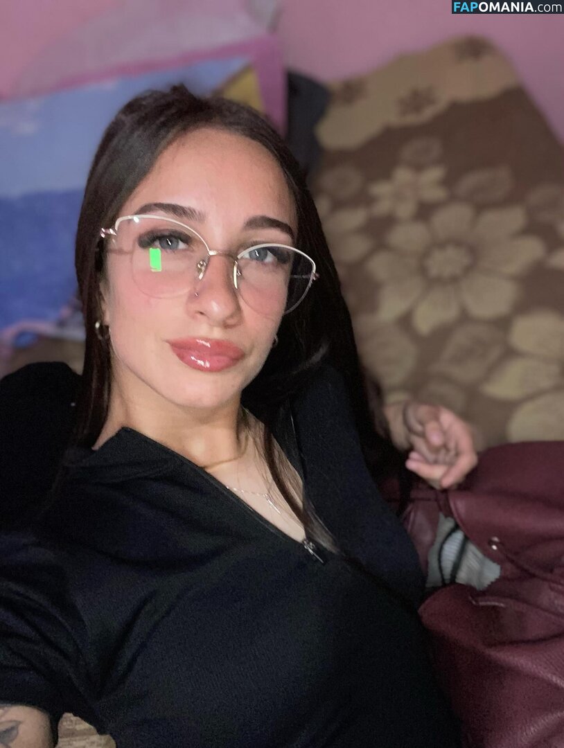 In And Out Uniform Nu OnlyFans  Foto vazada #73
