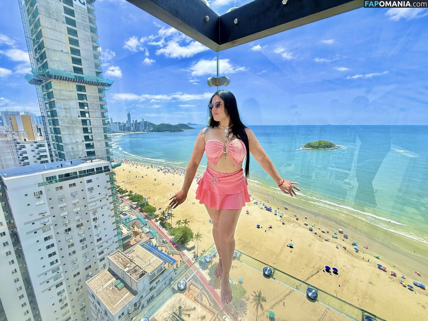 In And Out Uniform Nu OnlyFans  Foto vazada #82