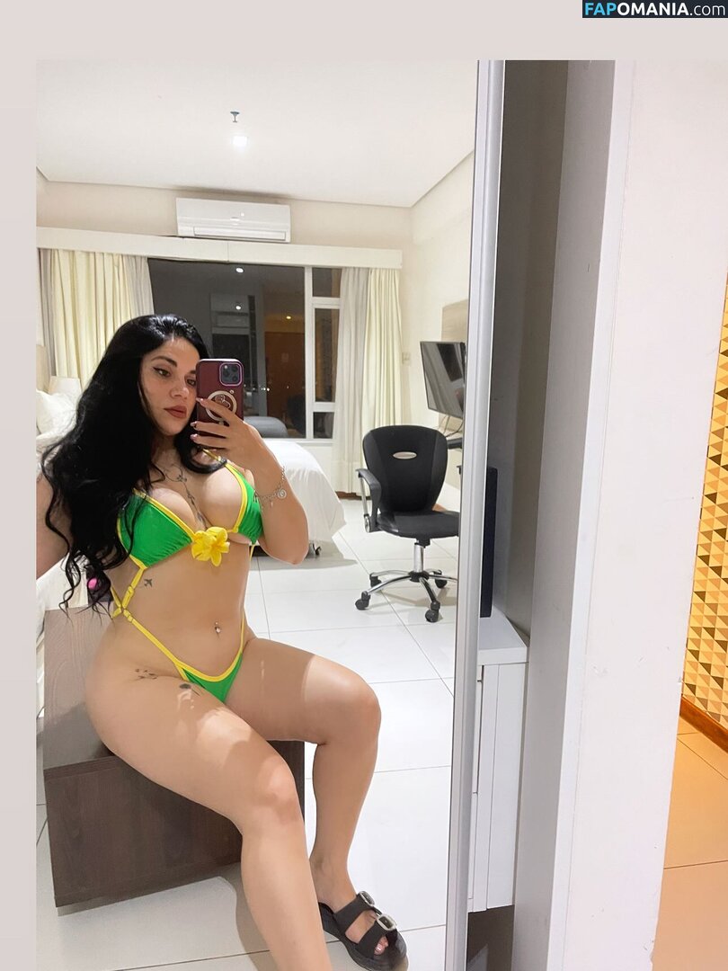 In And Out Uniform Nu OnlyFans  Foto vazada #92