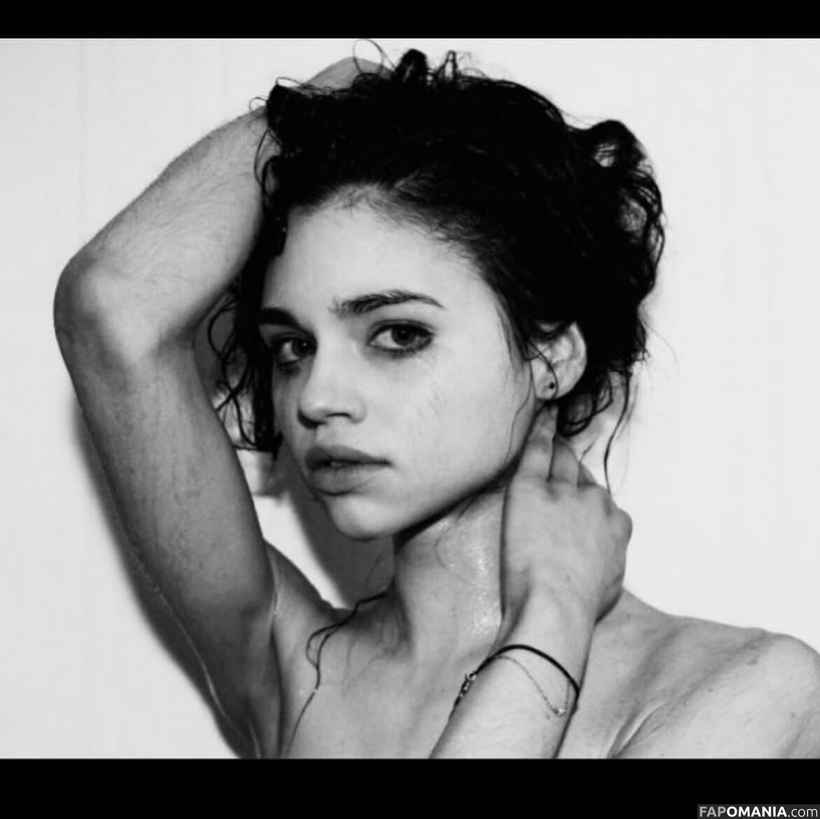 India Eisley / https: / indiaeisley Nu OnlyFans  Foto vazada #1