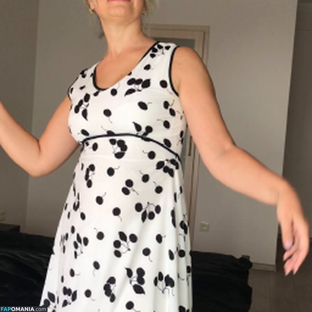 Astrid Heinz / Gabriela Koravora / Ingrid Lykke / Veronika Růže / astrid.heinz / ingridlykke Nu OnlyFans  Foto vazada #1
