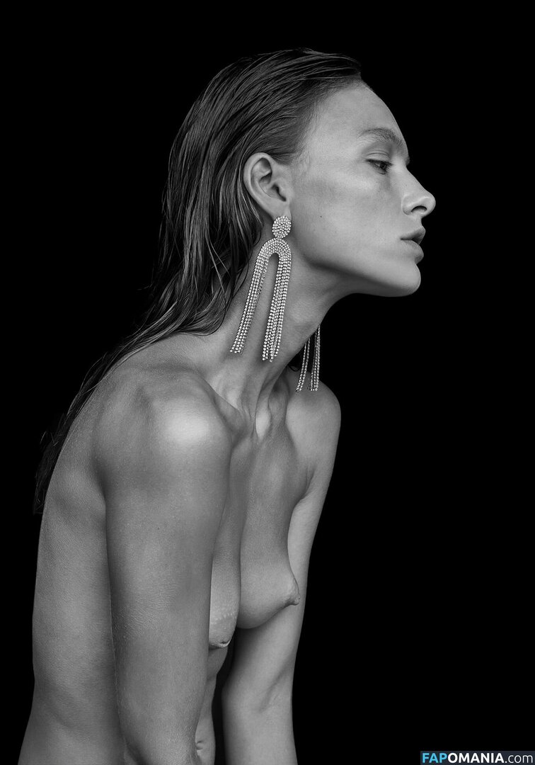 Irina Kovaleva / IrinaKovalev / https: / kovallevvva Nu OnlyFans  Foto vazada #7