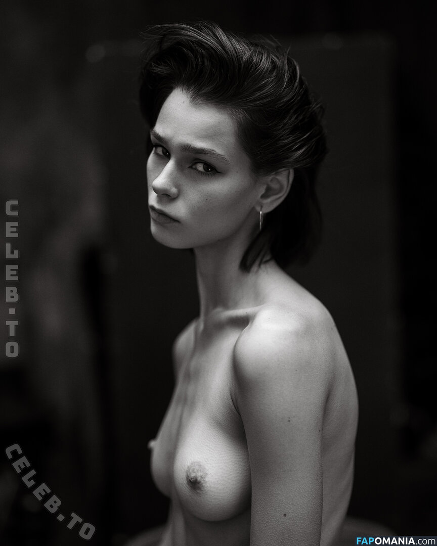 AmberQ / Irina Telicheva / Tasha / https: / irina_tlch Nu OnlyFans  Foto vazada #284