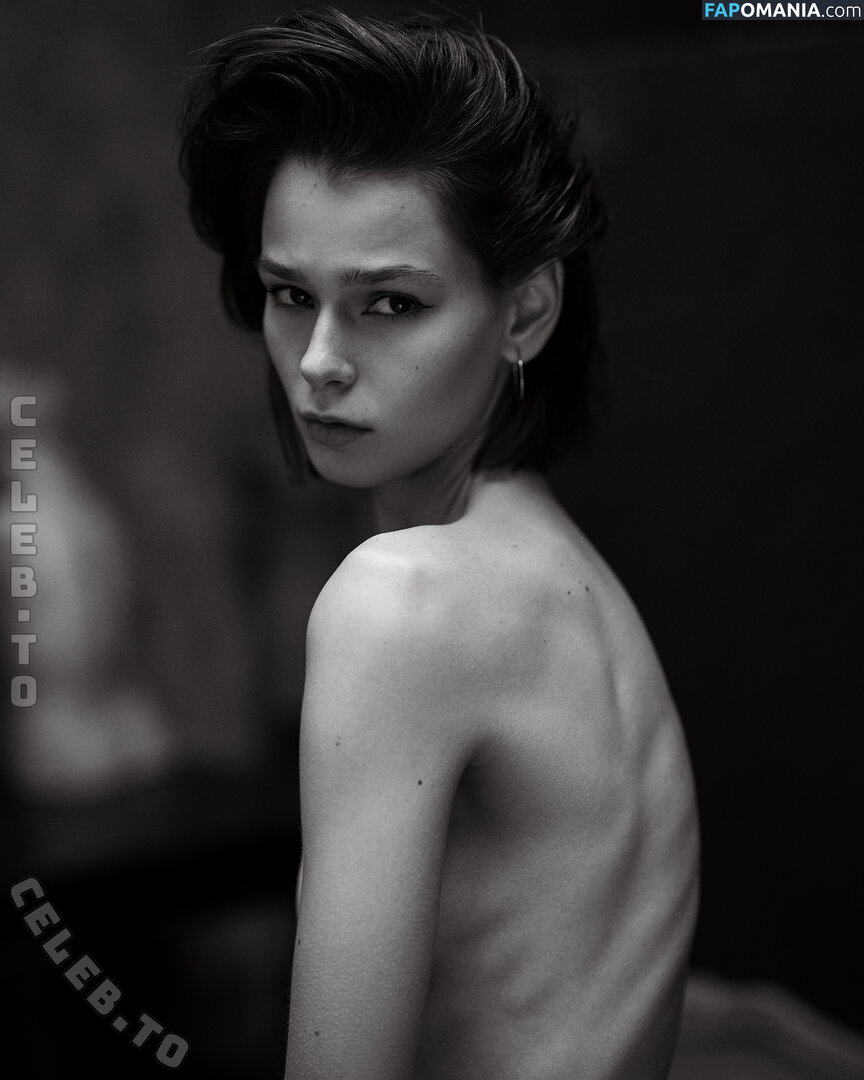AmberQ / Irina Telicheva / Tasha / https: / irina_tlch Nu OnlyFans  Foto vazada #285