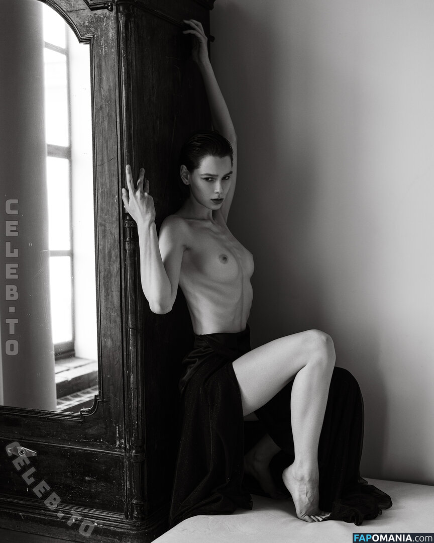 AmberQ / Irina Telicheva / Tasha / https: / irina_tlch Nu OnlyFans  Foto vazada #317