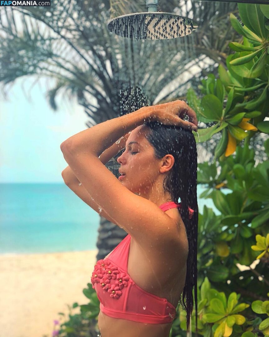 Iris Mittenaere / irismittenaere / summerxiris Nu OnlyFans  Foto vazada #25