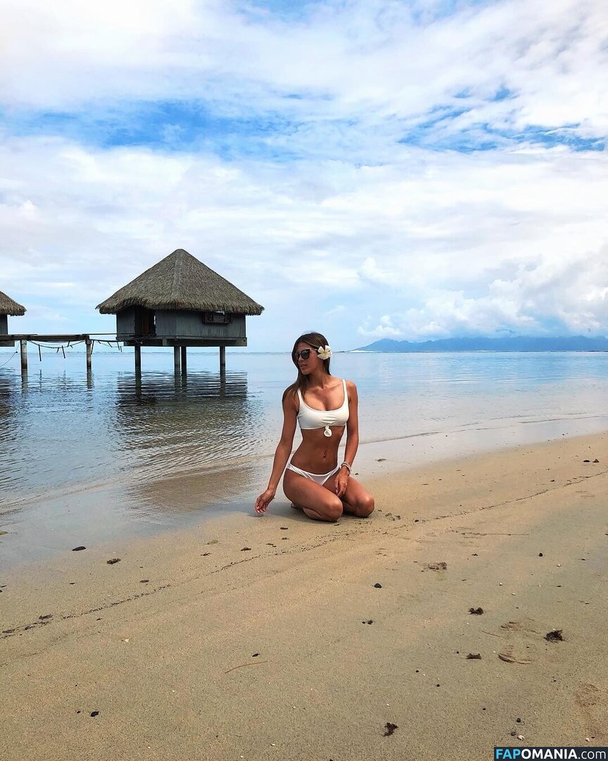 Iris Mittenaere / irismittenaere / summerxiris Nu OnlyFans  Foto vazada #27
