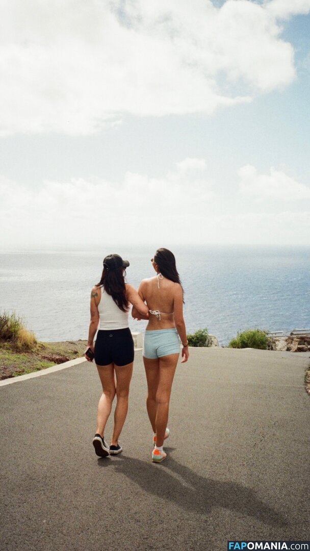 iris_ren / irisashannon Nu OnlyFans  Foto vazada #5