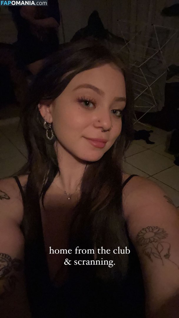 Isabella Dorta / isabelladortapoetry444 Nu OnlyFans  Foto vazada #17