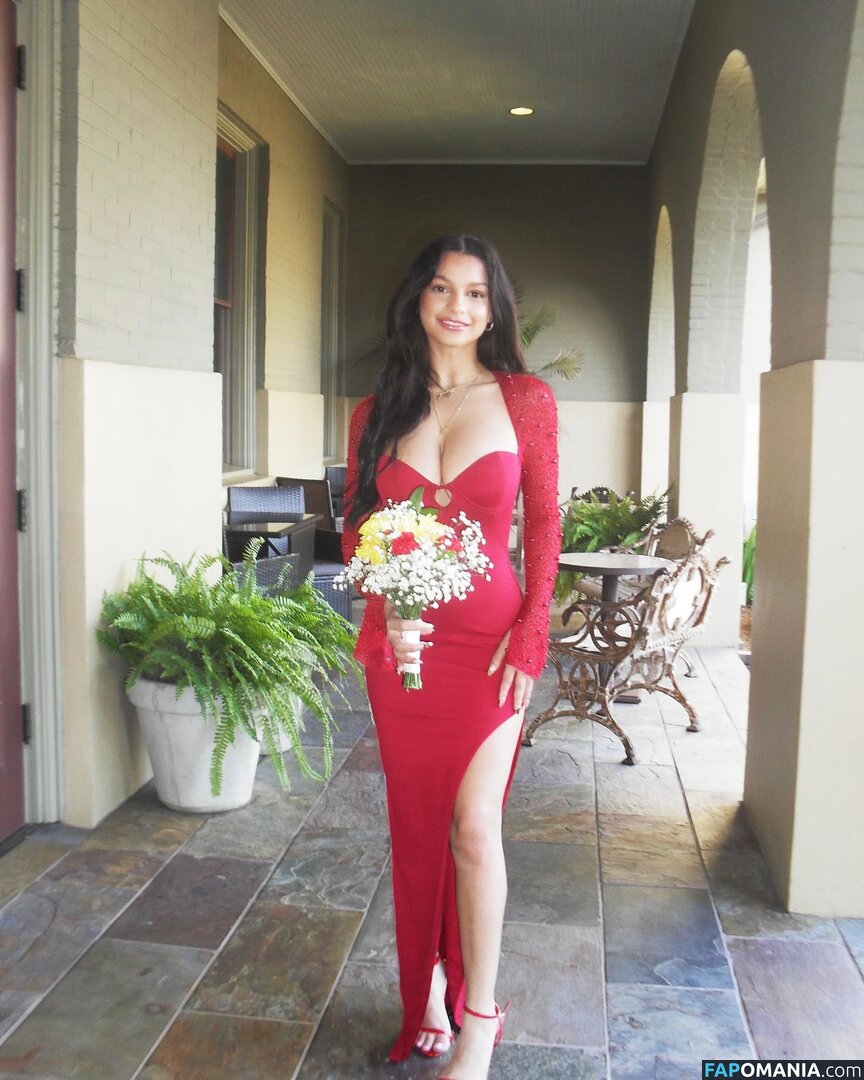 Isabella Wagner / SerenitySource_ / isabellarosewagner Nu OnlyFans  Foto vazada #3