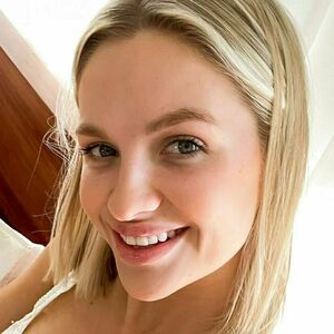 Isabelle Grace