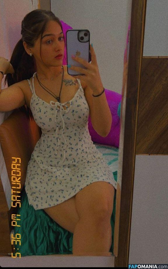 Isha Modi / ironic_ishh / notyourninnybabe Nu OnlyFans  Foto vazada #11