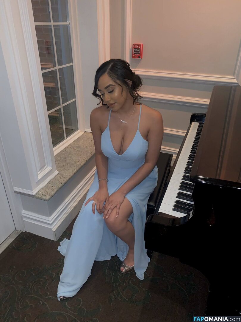 itsqueennovaa Nu OnlyFans  Foto vazada #2