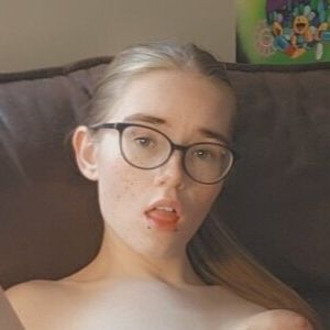 izzy_hellbourne