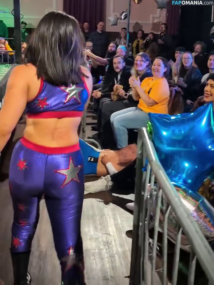 Izzy Moreno  / Izzy Moreno / ItsIzzyMania / itsizzymania Nu OnlyFans  Foto vazada #7