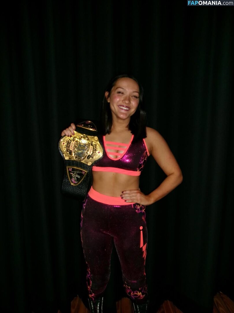 ItsIzzyMania / Izzy Moreno / WWYTWrestling Nu OnlyFans  Foto vazada #20
