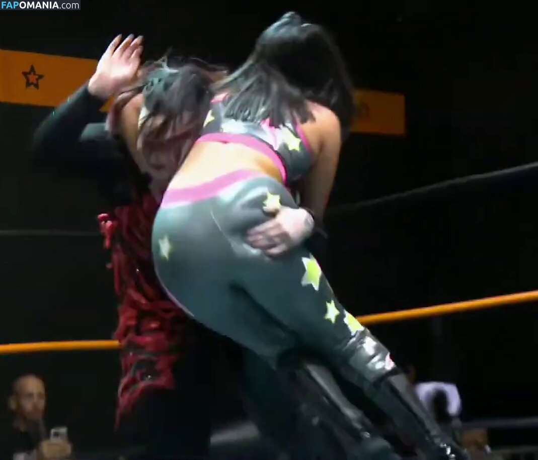ItsIzzyMania / Izzy Moreno / WWYTWrestling Nu OnlyFans  Foto vazada #32
