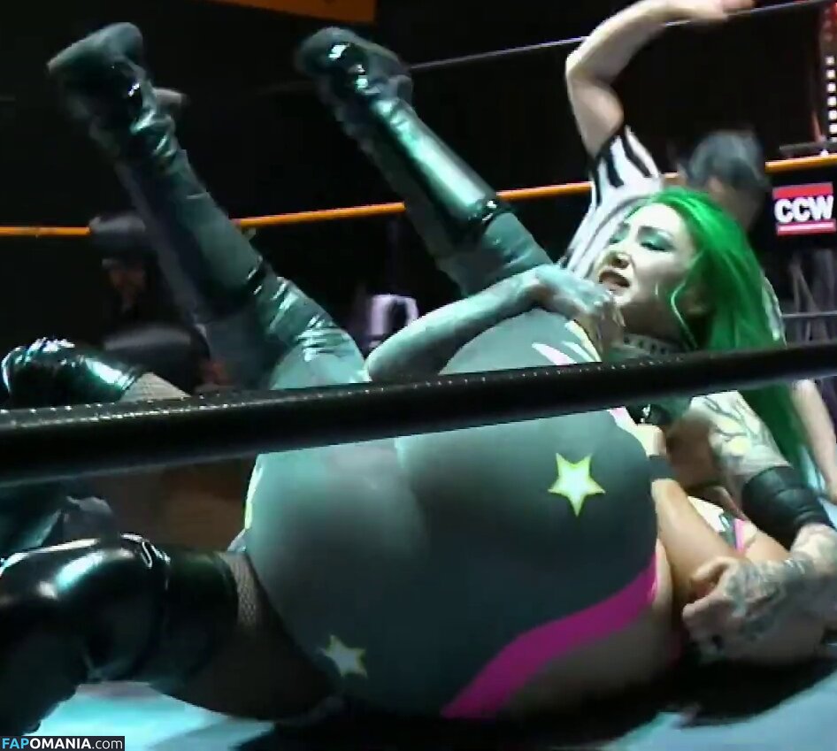 ItsIzzyMania / Izzy Moreno / WWYTWrestling Nu OnlyFans  Foto vazada #35