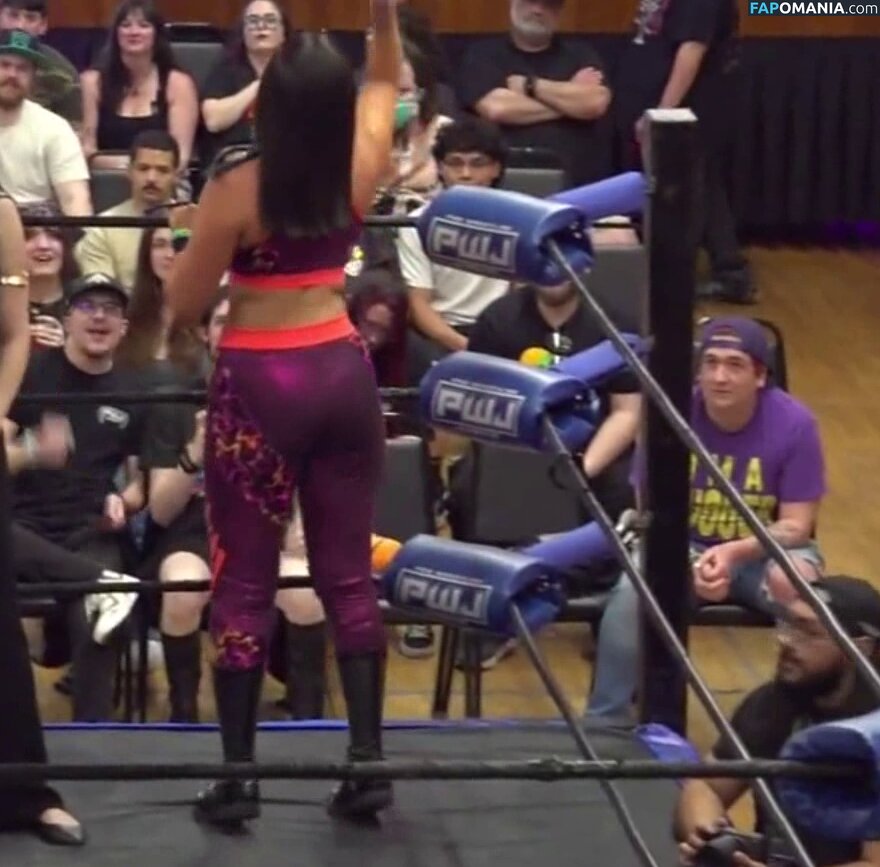 ItsIzzyMania / Izzy Moreno / WWYTWrestling Nu OnlyFans  Foto vazada #45