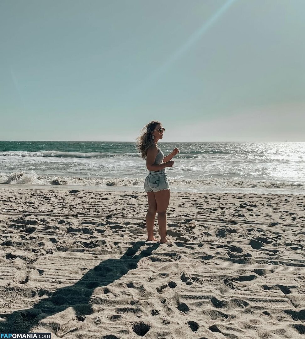 Jacindatravels_ / peachycaro Nu OnlyFans  Foto vazada #22
