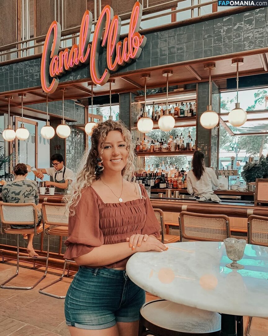 Jacindatravels_ / peachycaro Nu OnlyFans  Foto vazada #23
