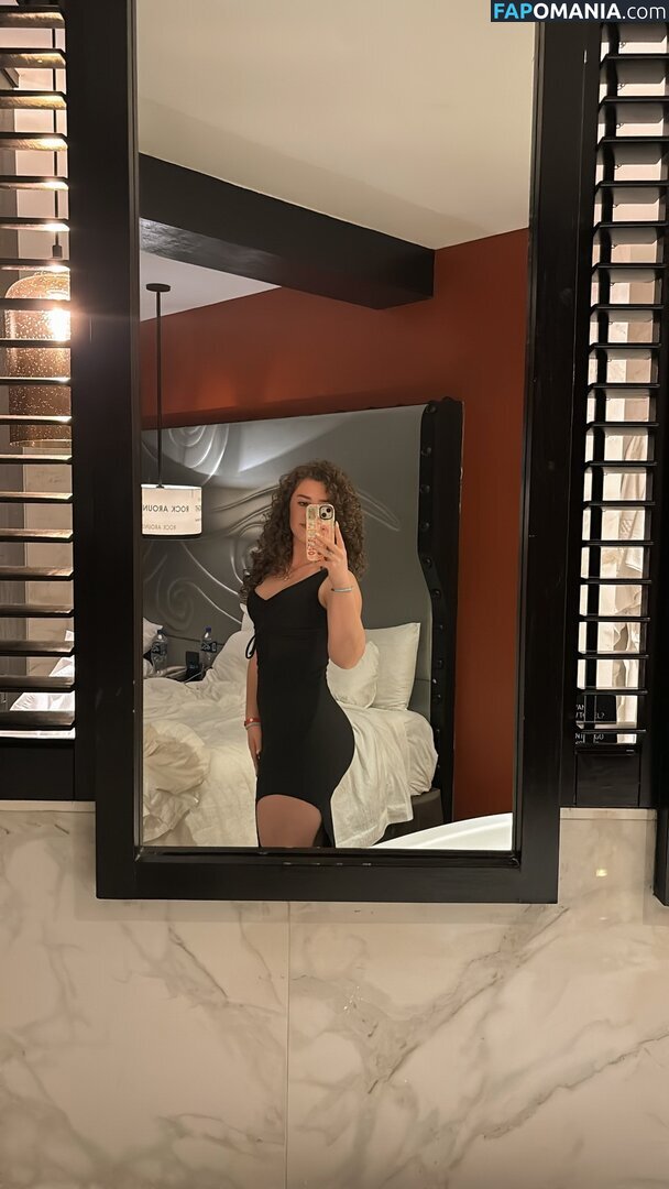 Jacindatravels_ / peachycaro Nu OnlyFans  Foto vazada #75