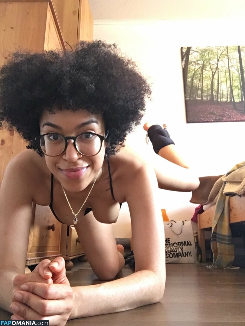Jade Ogugua Nu OnlyFans  Foto vazada #6
