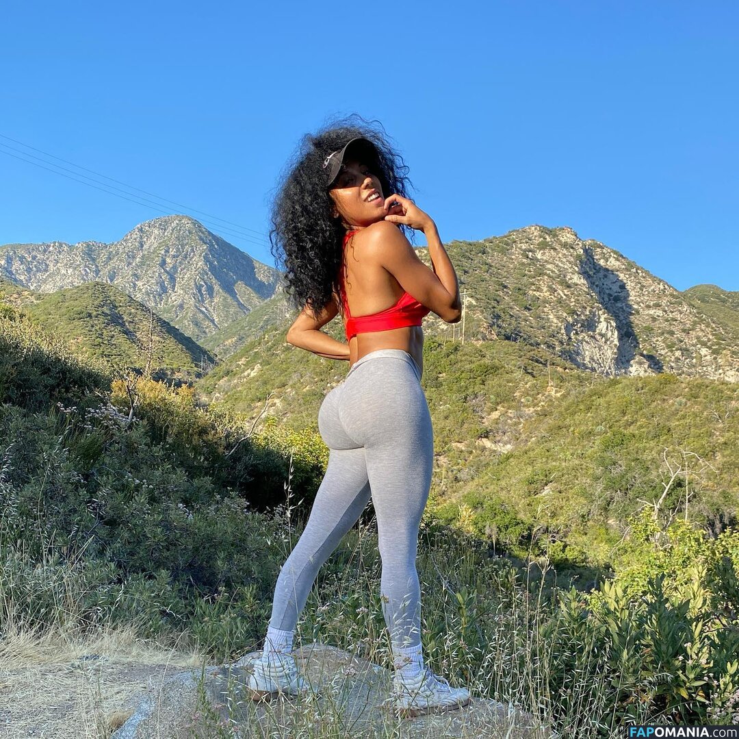 Jenn Morel / jennmorel / jennmorelflow Nu OnlyFans  Foto vazada #1