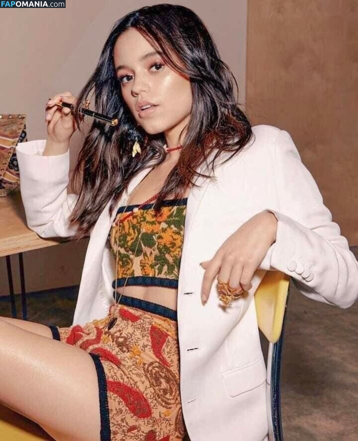 Jenna Ortega / Page / jennaortega Nu OnlyFans  Foto vazada #14