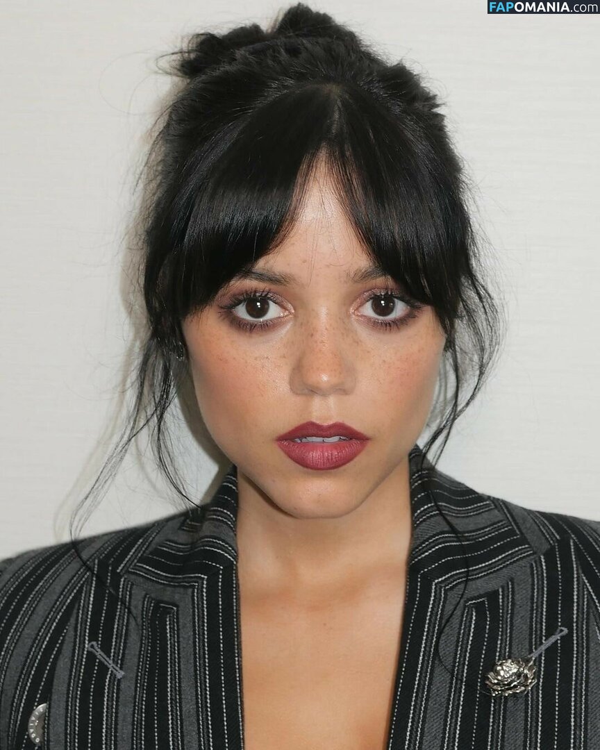 Jenna Ortega / Page / jennaortega Nu OnlyFans  Foto vazada #1406